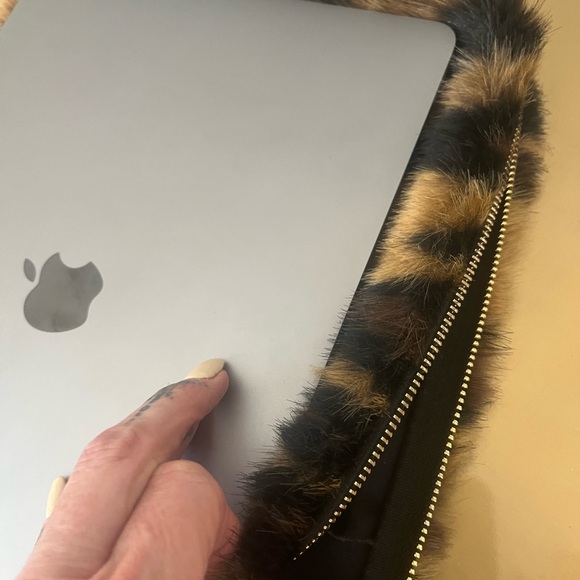 Fur laptop case - Picture 5 of 9